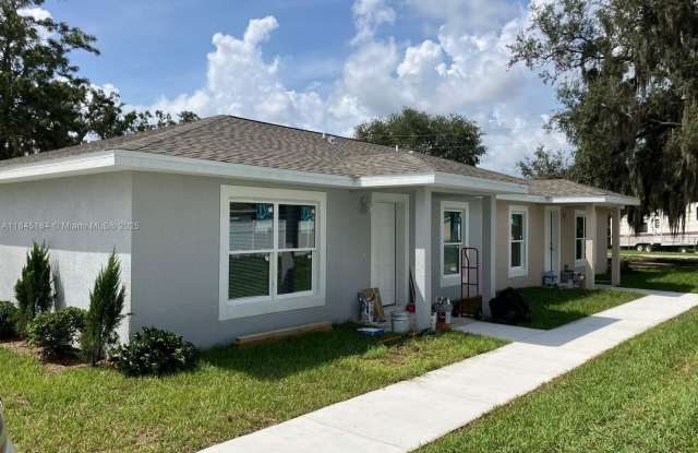 363 POINSETTIA AVE photos photos