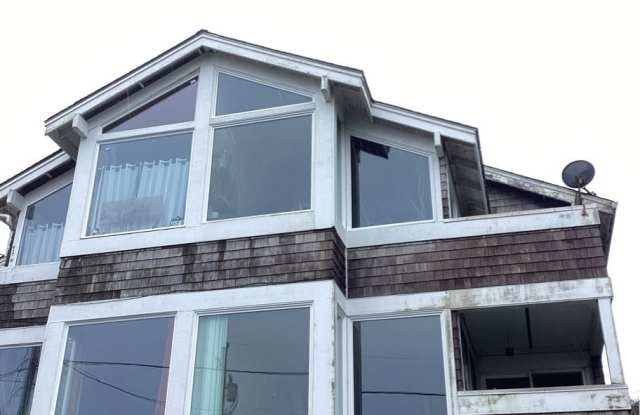 417 Southwest 6th Street-New - A - 417 Southwest 6th Street, Newport, OR 97365