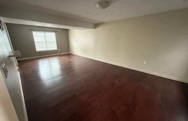 4826 Golfview Dr Gallery 4