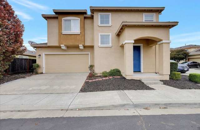 566 Del Mar Circle - 566 Del Mar Circle, Vacaville, CA 95688