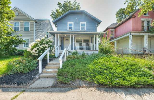 906 S Champion Avenue photos photos