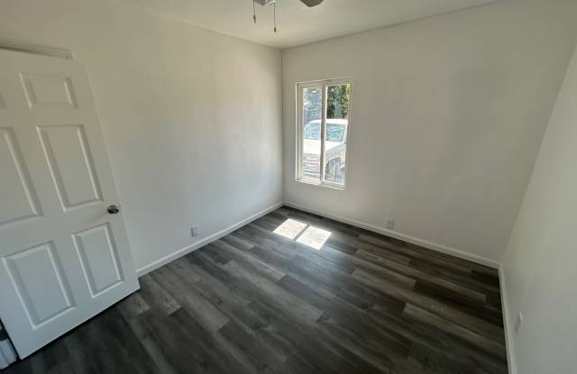 502 Colorado Ave photos photos