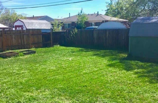 820 Oswego St - 820 Oswego Street, Aurora, CO 80010