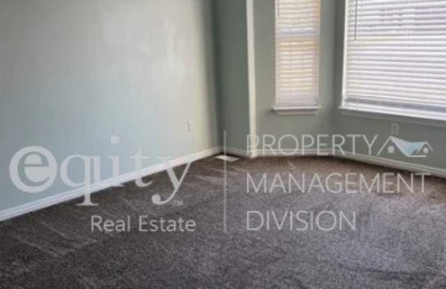 954 1300 East Gallery 2
