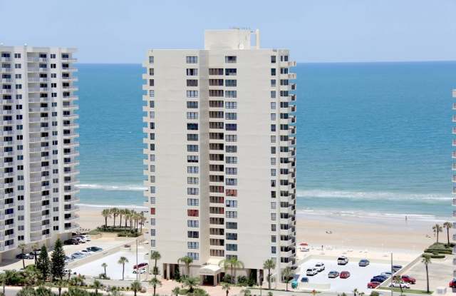 Spacious Oceanfront Condo photos photos