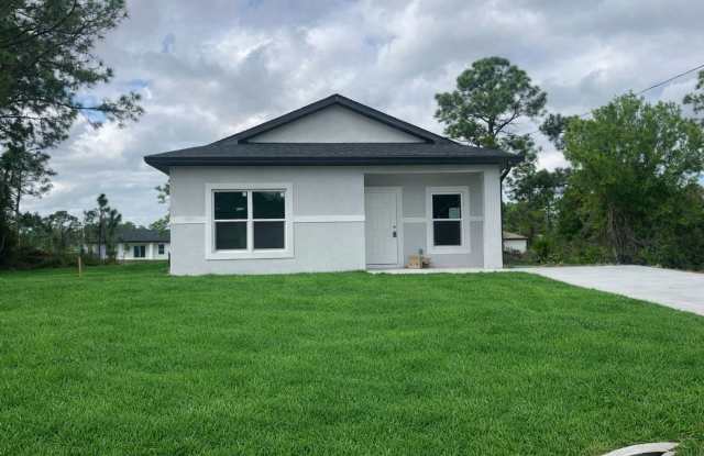 Bright & Modern 2 Bed-1 Bath Pet-Friendly Home in Desirable Lehigh Acres! Gallery 1