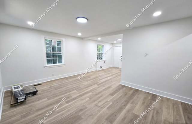 1398 Mcclelland Ave Gallery 3