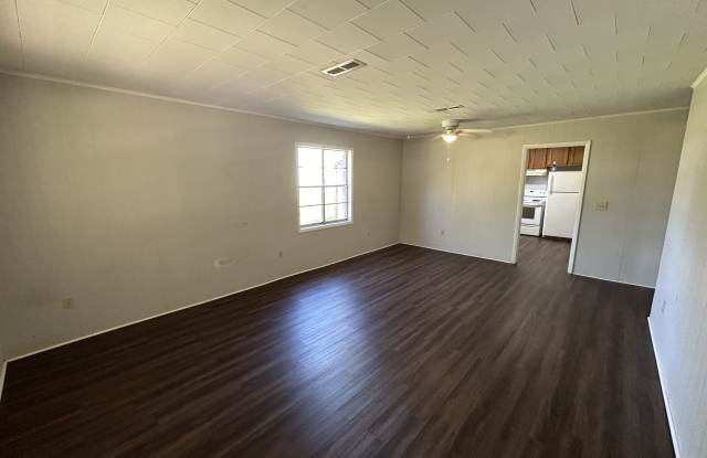 122-D Plaza Drive Gallery 4