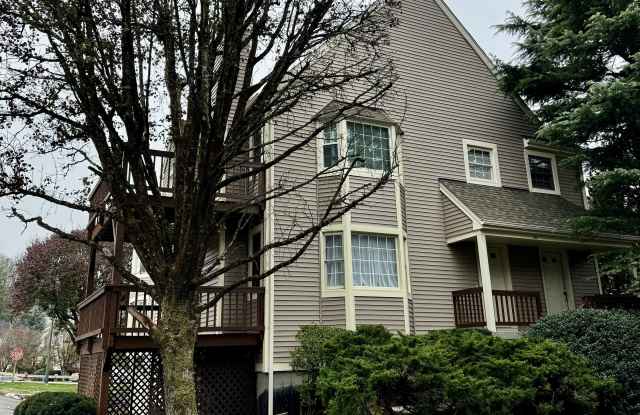 1118 Foxboro Drive - 1118 Foxboro Drive, Norwalk, CT 06851