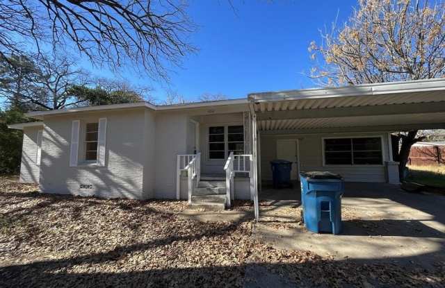 602 W Cayuga Drive - 602 West Cayuga Drive, Athens, TX 75751 602 W Cayuga Drive - 602 West Cayuga Drive, Athens, TX 75751