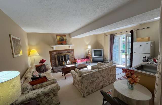 6220 HIDDEN CANYON Road Gallery 2