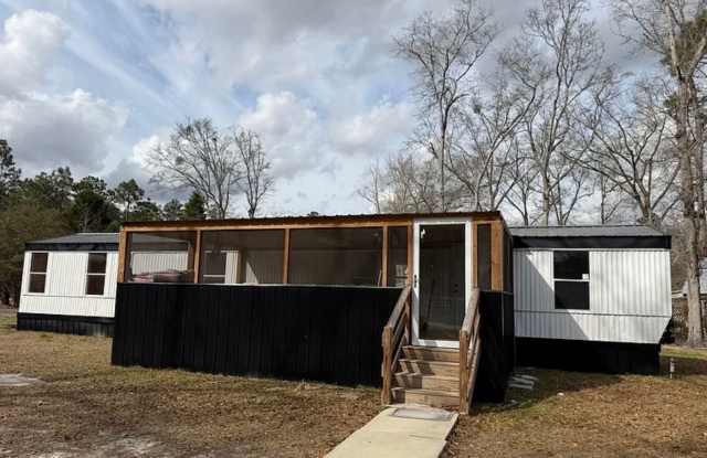 2 Bed/1 Bath Mobile Home-UNDER RENOVATIONS photos photos