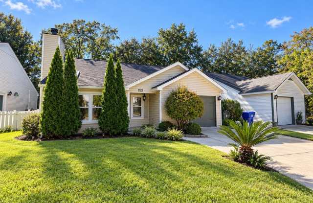 1723 Orange Grove Shores Drive Gallery 1