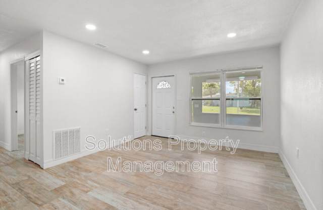 1382 Lakewood Drive Gallery 4