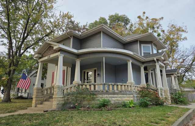 Spacious 5-Bedroom Home with Character, Charm & Private Mother-in-Law Suite! Gallery 4