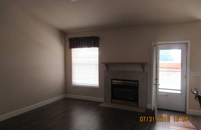 1488 Longfellow Ln Gallery 3