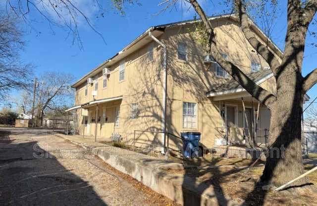 813 North University Street photos photos