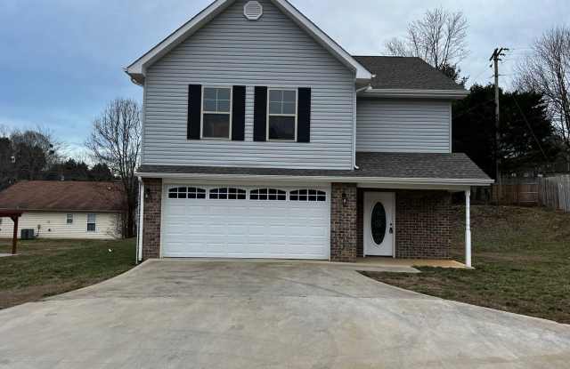 Maryville 37803 - Coming Soon! 3 bedroom 2.5 bath home - Call Troy Adams 865-233-6949 photos photos