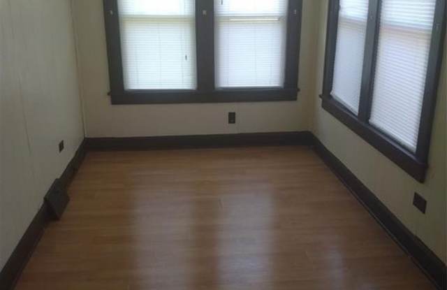 1935 Cherry Hill Avenue Gallery 3