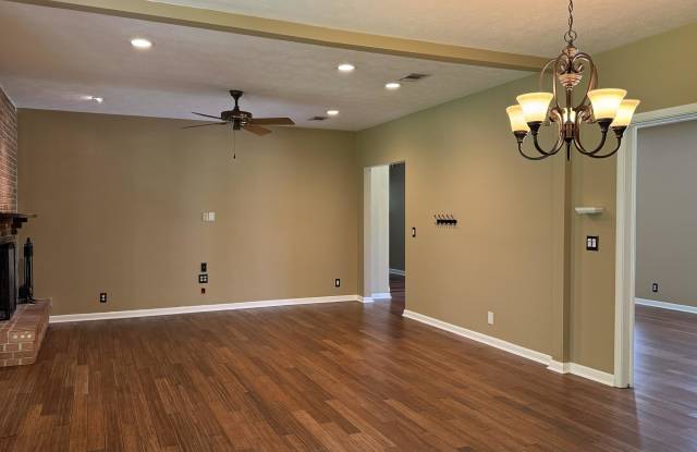 5051 Thorden Road Gallery 2
