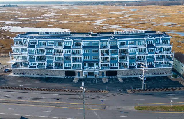 535 Ocean Boulevard - 535 Ocean Boulevard, Hampton Beach, NH 03842
