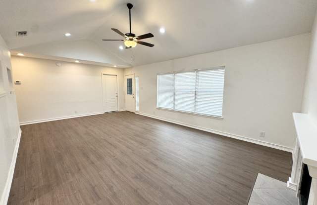5614 Timber Rail Gallery 3