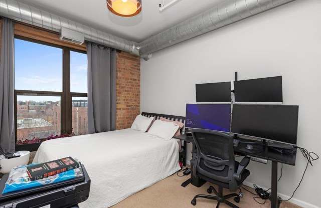 1735 W Diversey Parkway Gallery 4