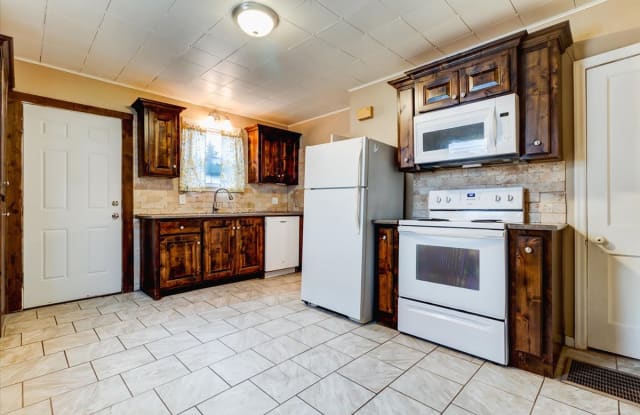420 OliveApt 1 - 420 Olive Street, Leavenworth, KS 66048