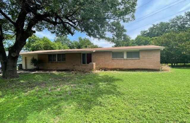 3/2 in Waco ***Move-In Special $500 Off 1st Month's Rent*** Gallery 1