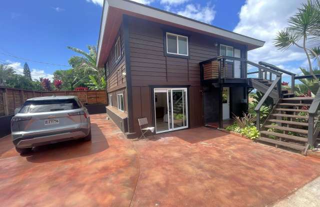 Unique setup in Maui Meadows - Mostly Furnished 2 Bed/2 Bath – Prime Location w/Ocean Views Gallery 3