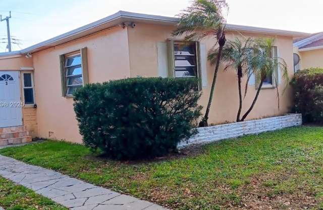 1914 Adams St - 1914 Adams Street, Hollywood, FL 33020