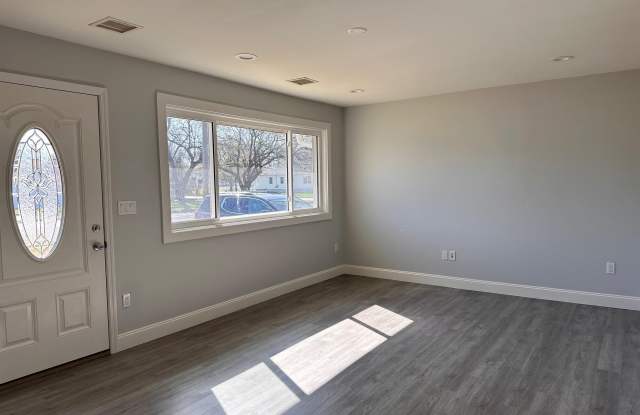 204 Dickinson Avenue - 204 Dickinson Avenue, Toms River, NJ 08753 204 Dickinson Avenue - 204 Dickinson Avenue, Toms River, NJ 08753