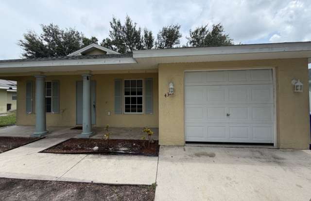 Charming 3-Bedroom, 2-Bath Single-Family Home Available Now! photos photos