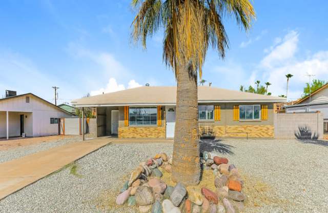 520 East Desert Avenue - 520 East Desert Avenue, Apache Junction, AZ 85119