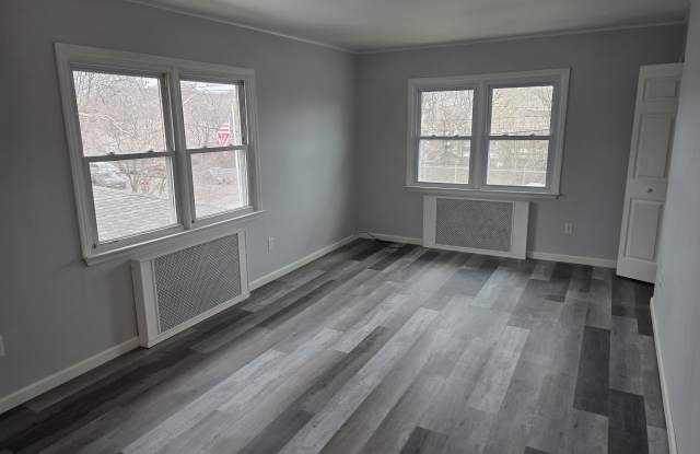 1261 N Railroad Ave photos photos