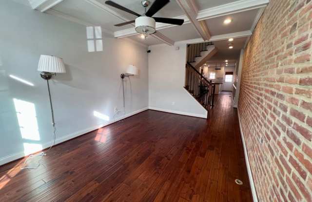 1423 Covington St Gallery 3