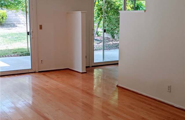 30623 Janlor Gallery 3