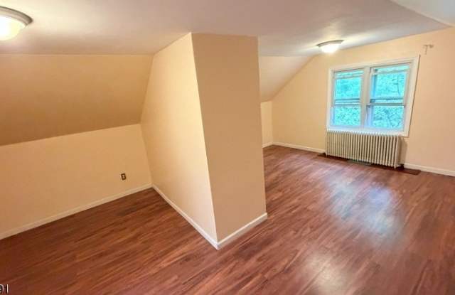 210 Barnert Ave photos photos