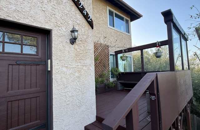 Spacious 3 Bedroom La Crescenta Home! Gallery 3