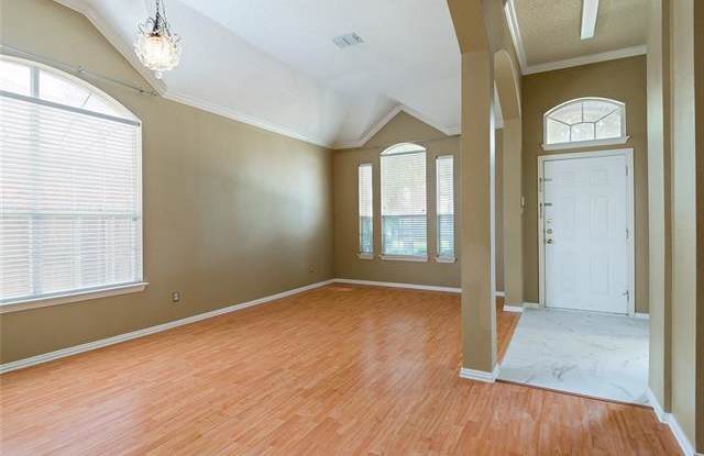 4401 Creekstone Drive Gallery 3