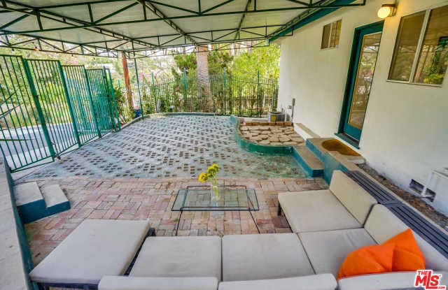 1630 CERRO GORDO Street Gallery 4