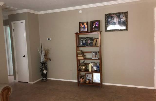 Unfurnished Annual Rental Gallery 4