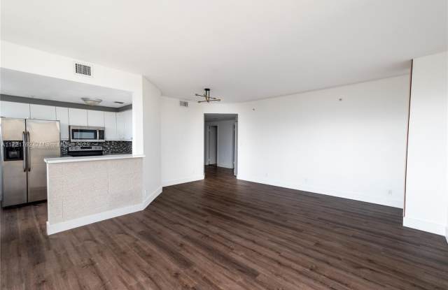 10140 W Bay Harbor Dr Gallery 4