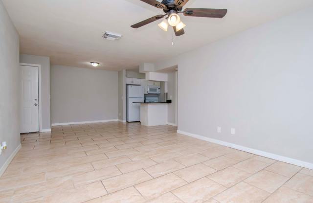 2/2 Condo Downstairs in Heart of Brandon @ The Hamptons of Brandon Gallery 3