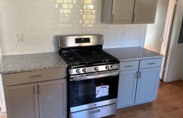 69 DePinedo St 2 - 69 De Pinedo Street, Providence, RI 02904