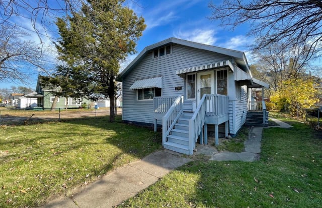 2300 Baker St - 2300 Baker Street, Muskegon Heights, MI 49444