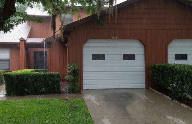 2701 Northeast 10th Street photos photos