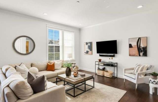 111 W Prospect Ave Unit 206 Gallery 4