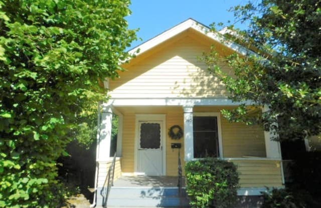 940 17th St NE - 940 17th Street Northeast, Salem, OR 97301