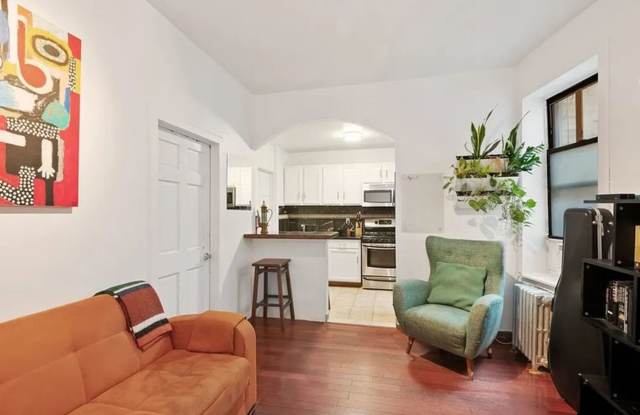 154 South 3rd HDFC Gallery 1